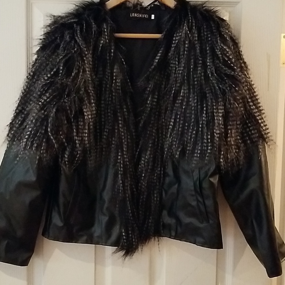 Faux leather and fur jacket - Picture 7 of 7